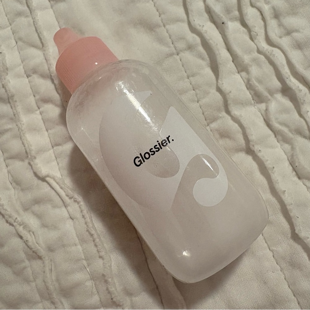 Glossier milky oil makeup remover